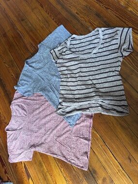 Three Gap Capped-Sleeve Tees with Back Seam Detailing